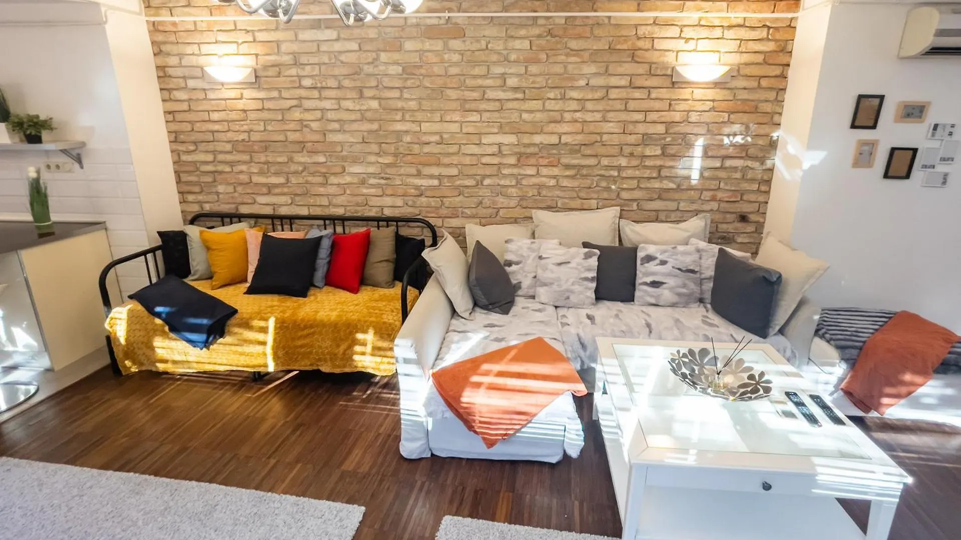 Luxurious Penthouse In The Heart Of Budapest Apartment